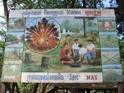 placa avisando sobre minas - Camboja